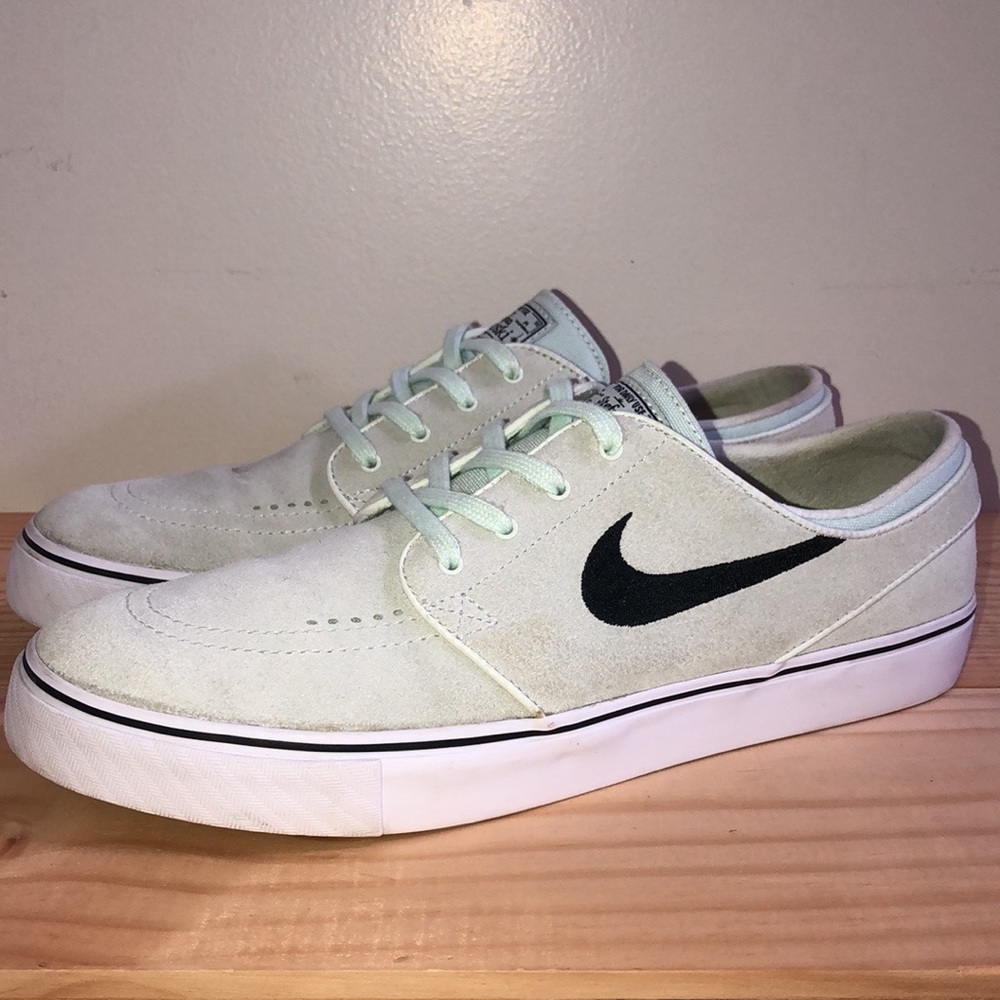 Nike Men’s Light Mint Suede Skate Shoes with Black Swoosh